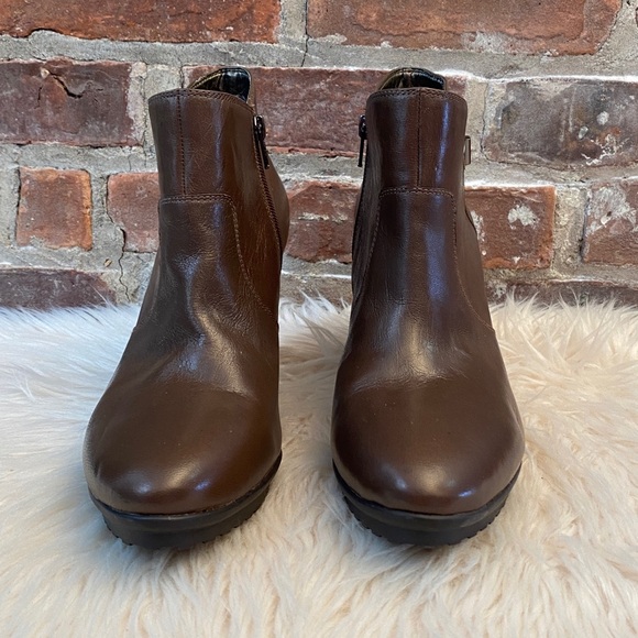 Easy Spirit Kassandra Dark Gray Leather Ankle Boots, Size 11M - Picture 4 of 16